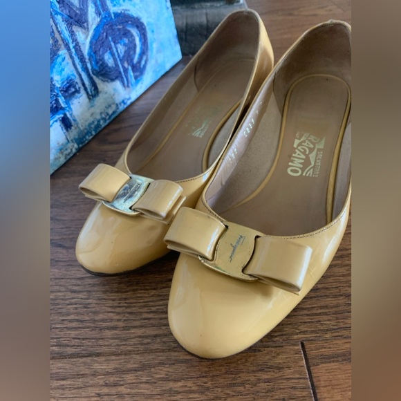 Salvatore Ferragamo Sz 6.5 Patent Yellow Leather Vara Bow Chunky Italy Ballet - Picture 12 of 13